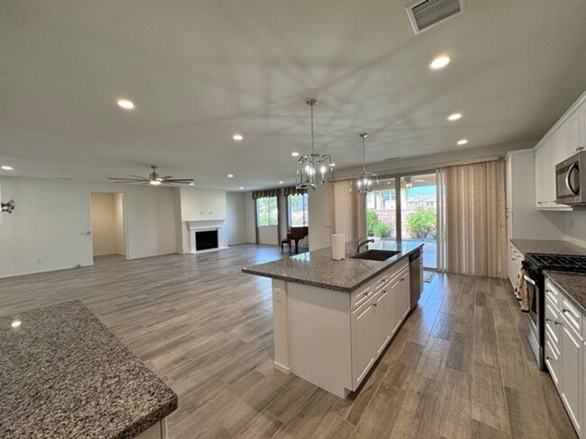 Building Photo - 4 bedroom single story Spencers Crossing h...