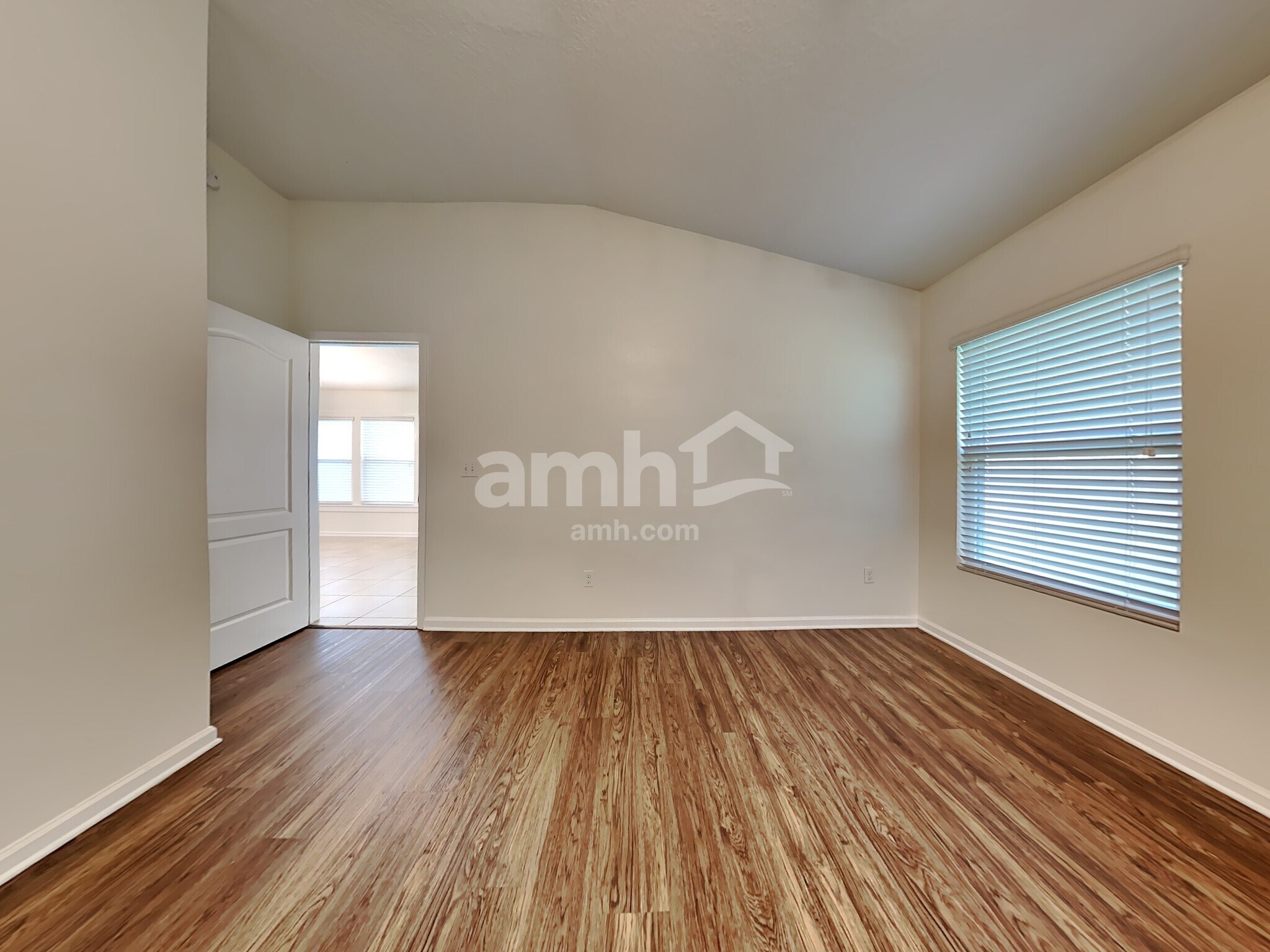 Building Photo - 603 Glendale Ln