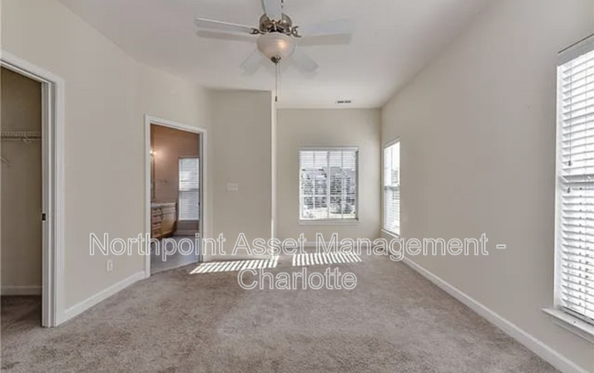 Building Photo - 9130 Vilandry Way