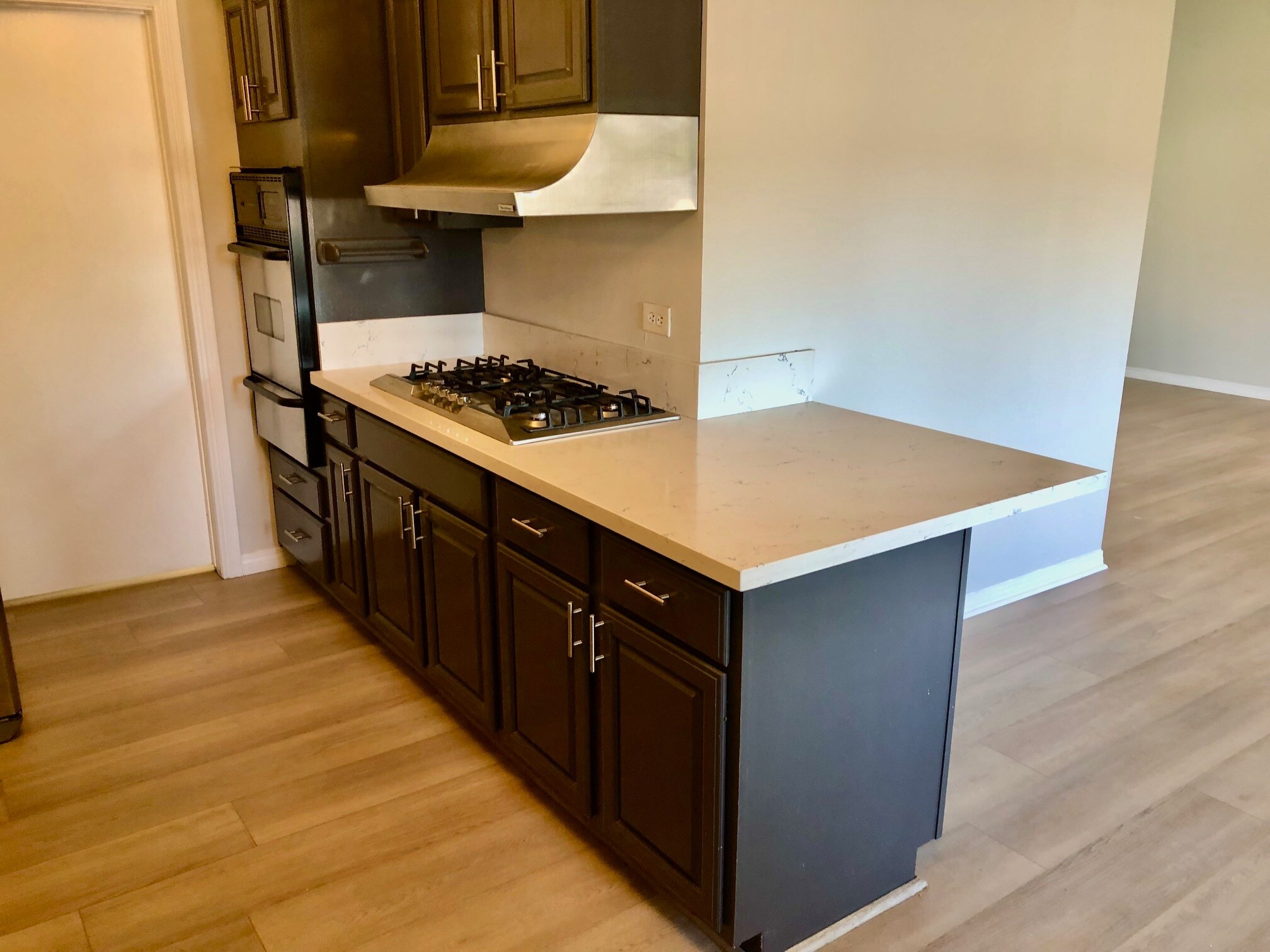 Gas Cooktop - 11440 Odessa Ave