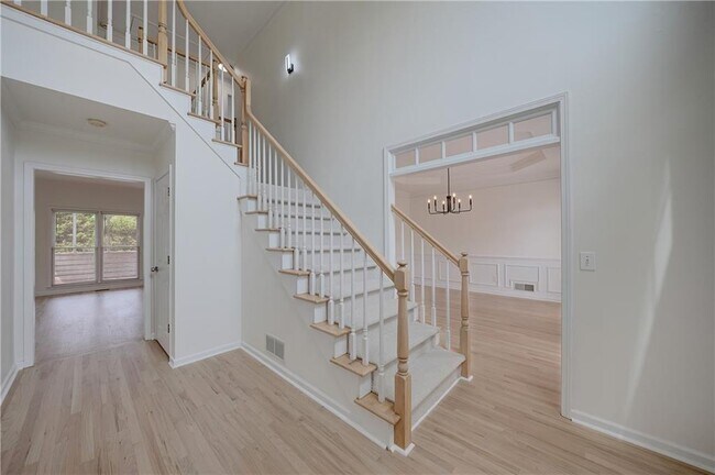 Building Photo - 5795 Dovnick Dr SW