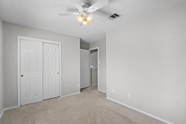 Building Photo - 440 Grey Feather Ct