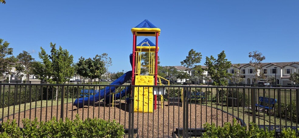 Building Photo - 23259 SW 128th Ave
