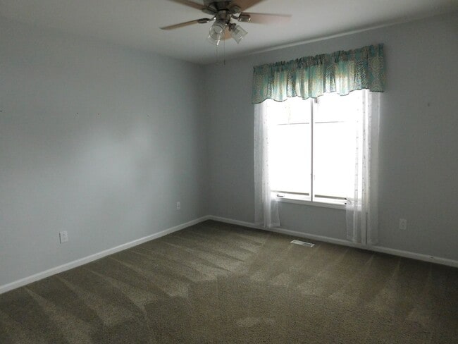 Building Photo - 103 Boatswain Dr