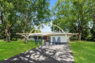 Building Photo - 15300 Clifford Ct
