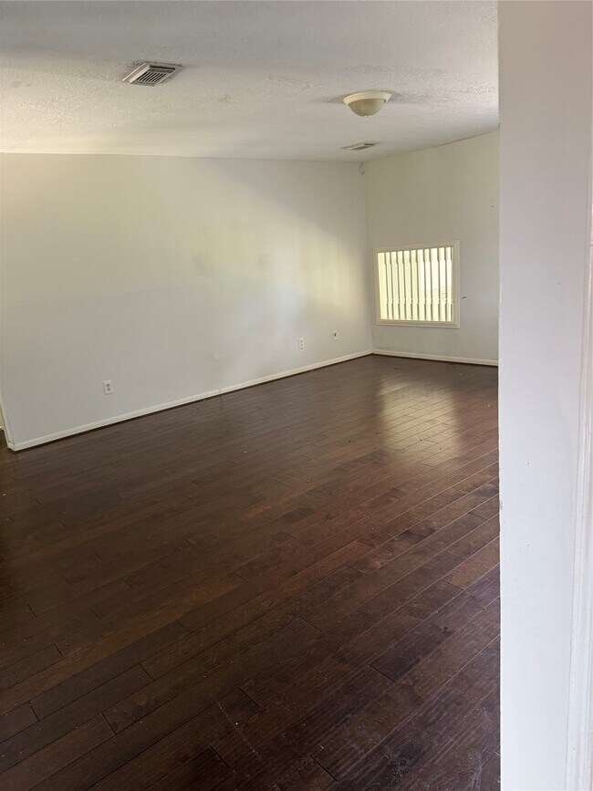 Building Photo - 5322 Golden Stream Dr