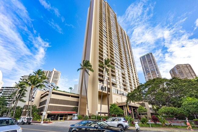 Building Photo - Luxury Waikiki Living with Panoramic Ocean & Sunset Views