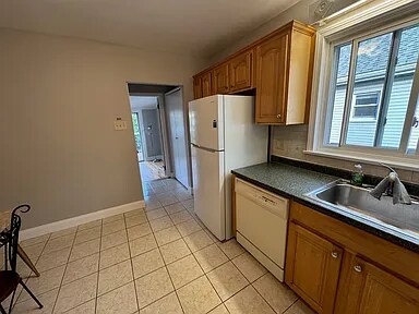 Building Photo - 89 Bailey Rd