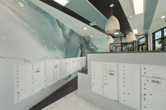 Building Photo - 1107 Shepherd Dr