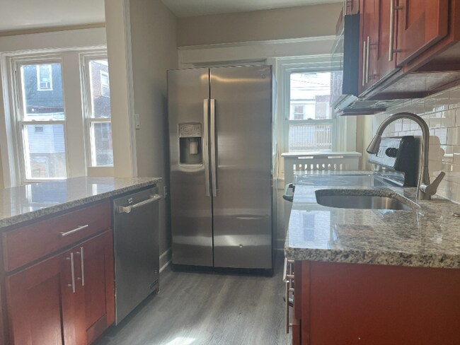 Building Photo - 4634 Fernhill Rd