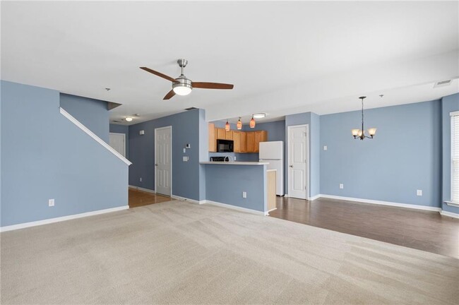 Building Photo - 247 Cottonwood Creek Cir