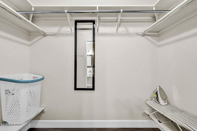 Building Photo - 1490 Foster Dr