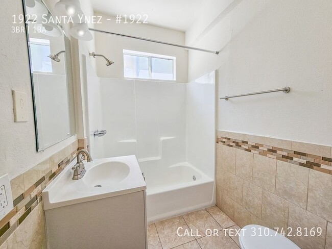 Building Photo - Beautiful 3b/1b unit in your favorite neig...