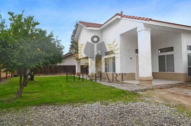 Building Photo - 2233 E Christopher Dr