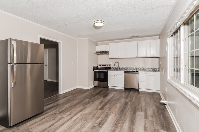 Building Photo - 4017 Tavineer Dr