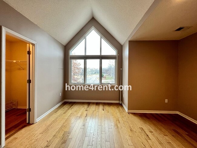 Building Photo - Beautiful Four Bedroom Home in Blue Valley...