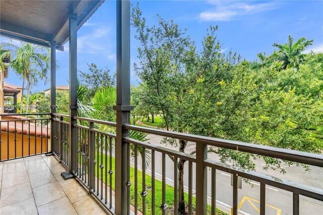 Building Photo - 936 SW 147th Ave