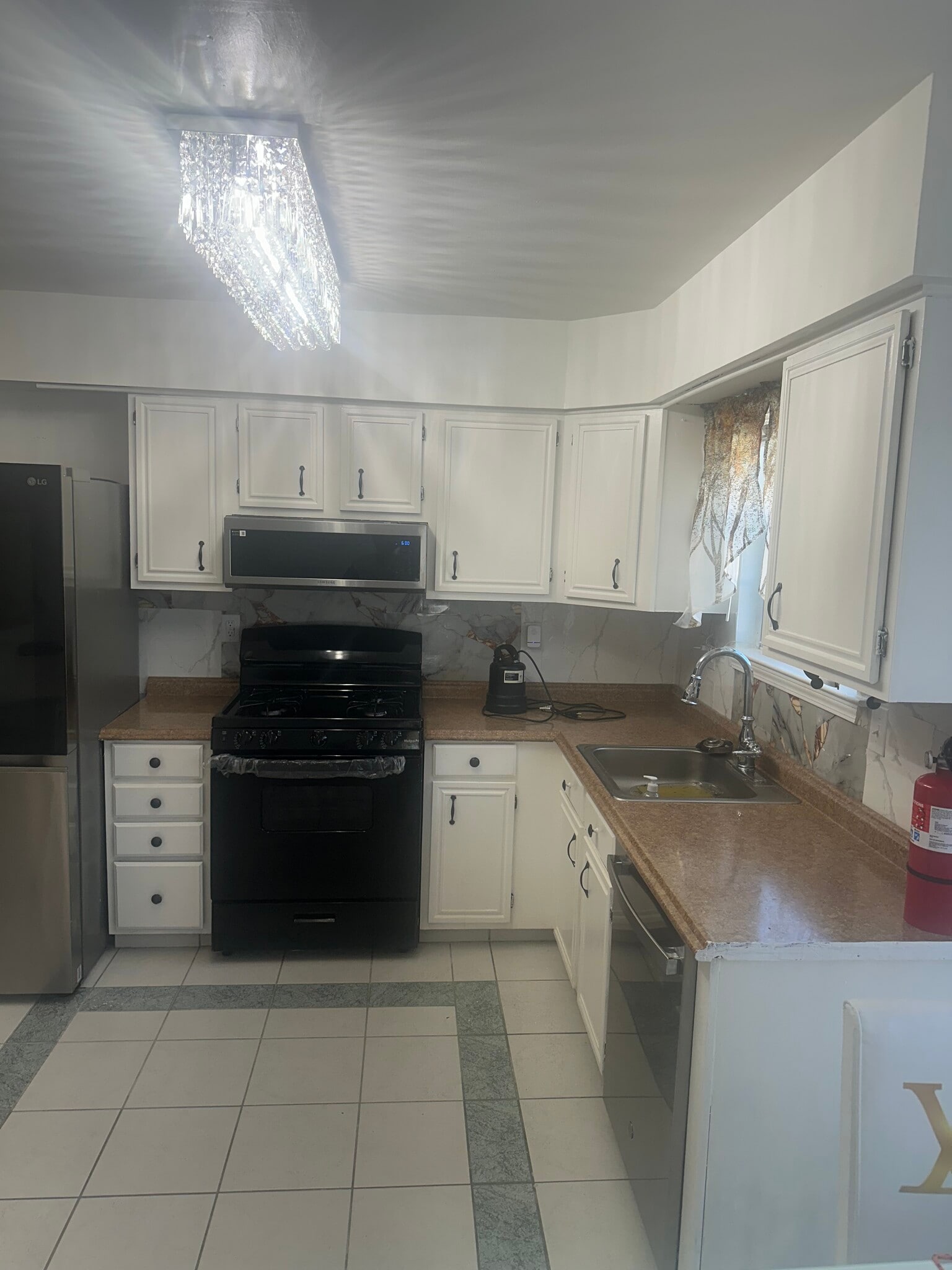 Building Photo - 409 Pewter Ct
