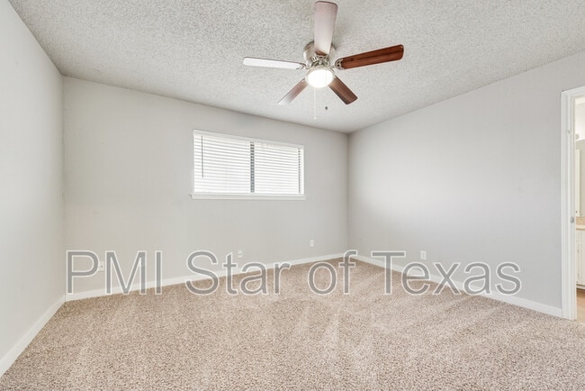 Building Photo - 13214 Fall Manor Dr