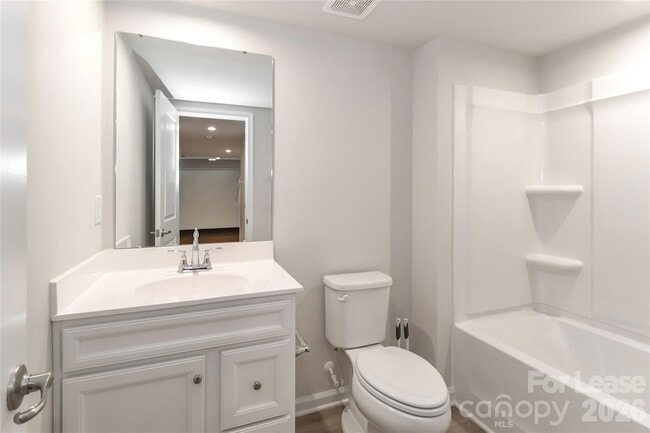 Building Photo - 5038 Springarn Ct