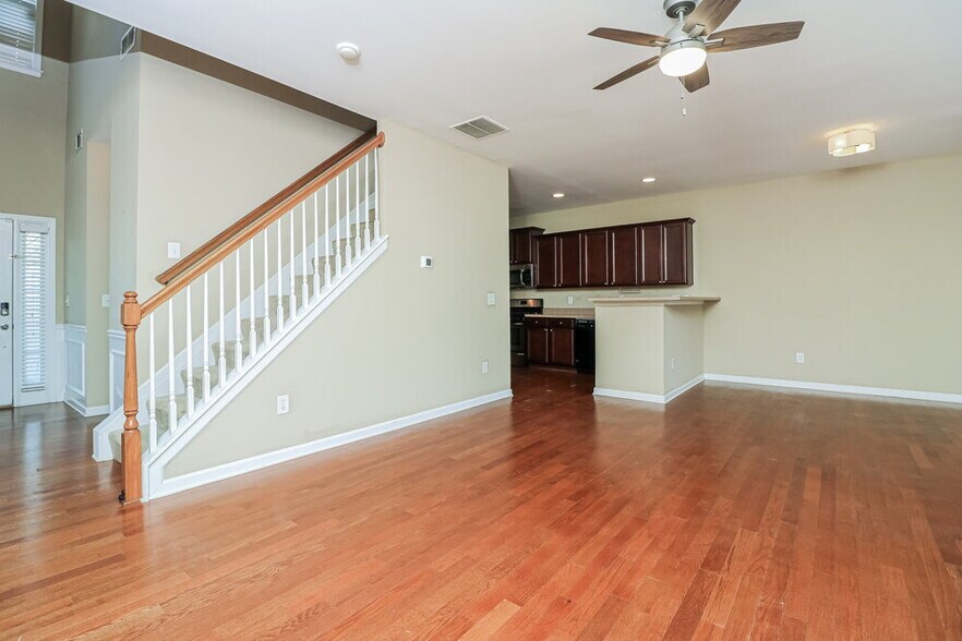 Building Photo - 234 Cavendar Way