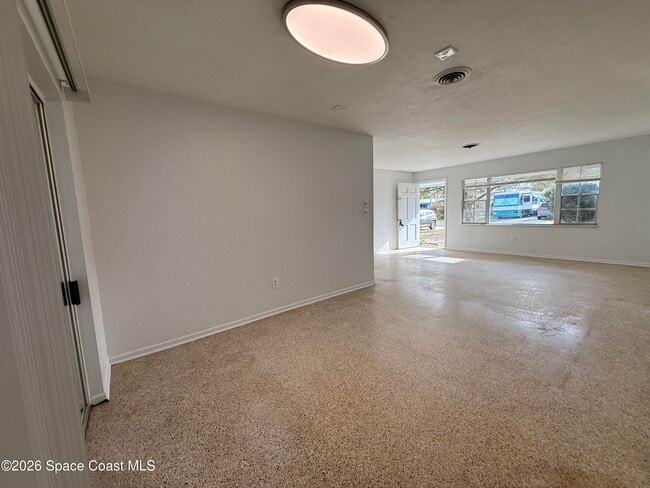 Building Photo - 1412 Overlook Terrace