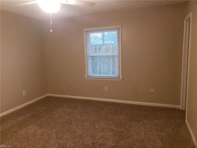 Building Photo - 3533 Dana Ln