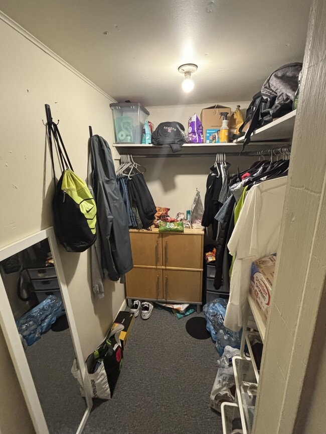 Building Photo - 55 Huntington St