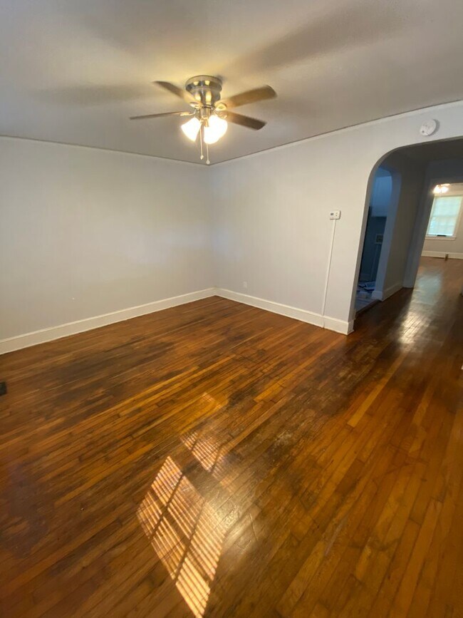 Building Photo - 161 Cambridge Cir