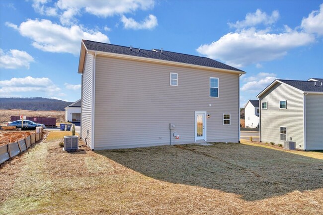 Building Photo - 5028 Forsythia Pl