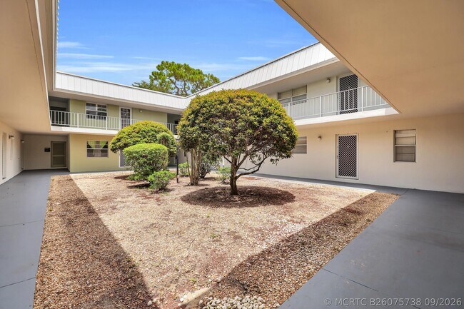 Building Photo - 2302 Sunrise Blvd