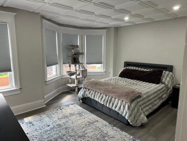 Building Photo - 944 S 24th St