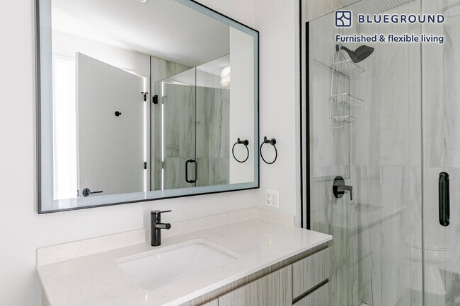 Building Photo - 1454 W Randolph St