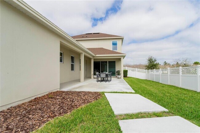 Building Photo - 15602 Sunquat Dr