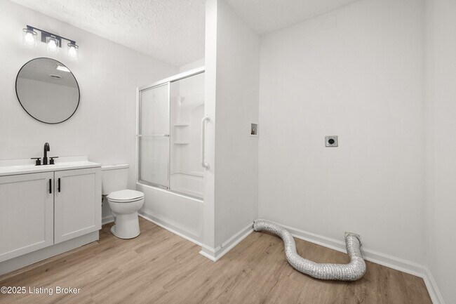 Building Photo - 2830 Celina Dr