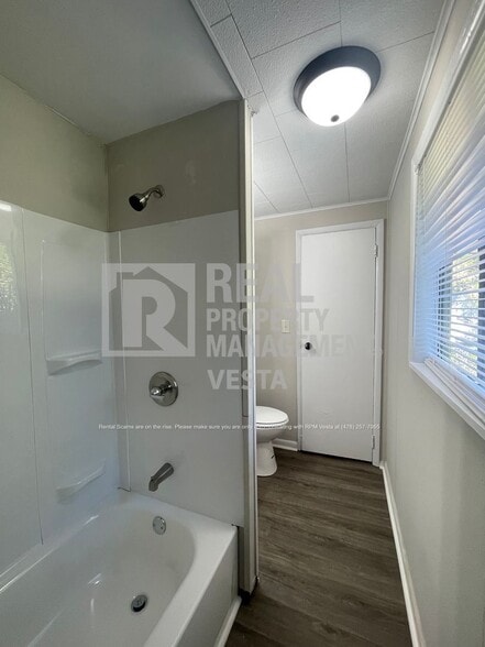 Building Photo - 618 Cedarwood Dr