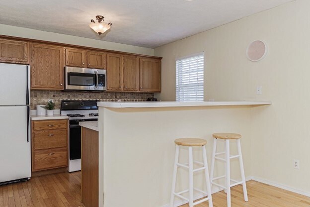 Building Photo - 244 Parktrail Rd