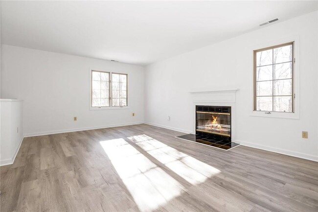 Building Photo - 2802 Morgan Dr