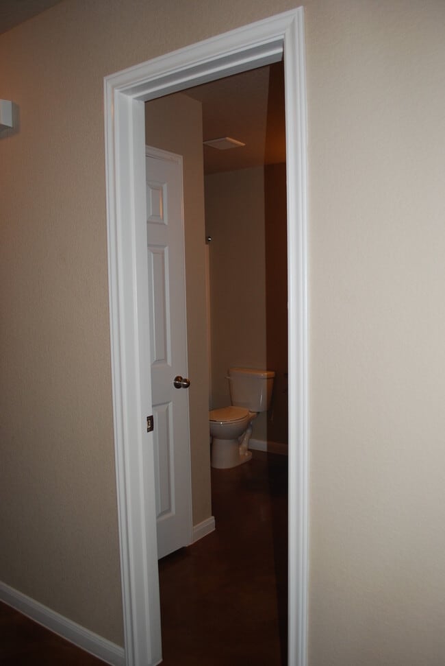 Building Photo - 1512 Dakota Ter