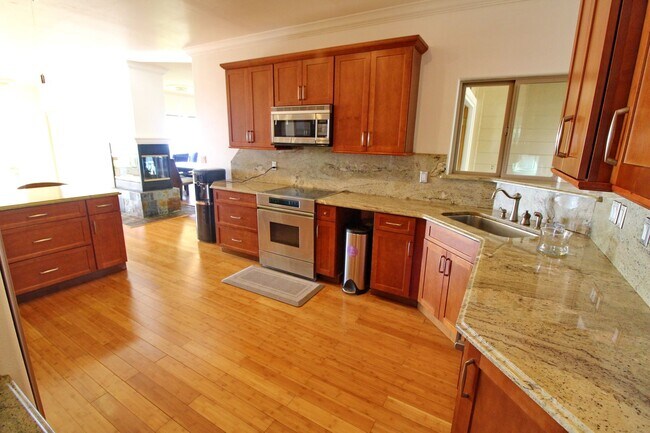 Building Photo - Kula - Furnished 3Bed/2Bath standalone home with Spectacular views