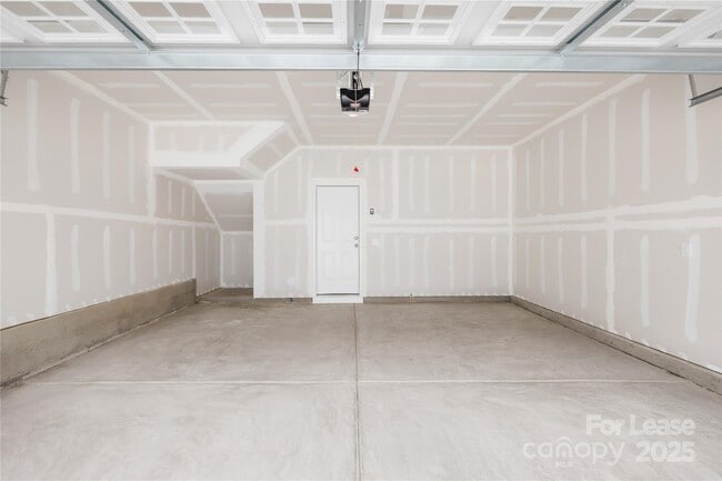 Building Photo - 5018 Layman Dr
