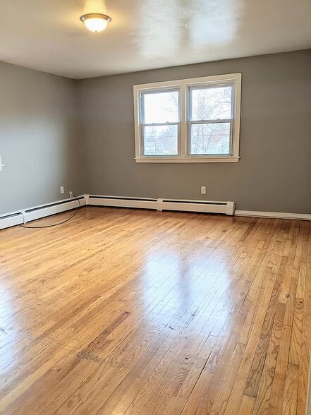 Building Photo - 41 Gould Dr