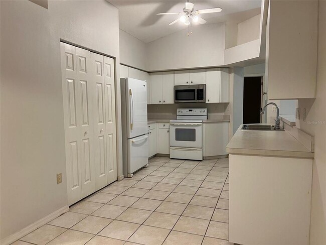 Building Photo - 1413 Watermill Cir