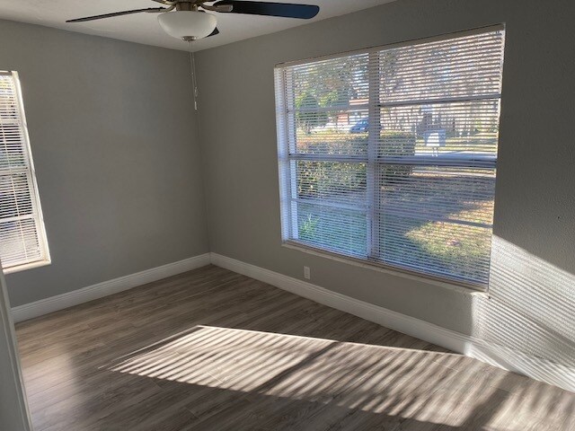 Building Photo - 1503 Hampton Rd