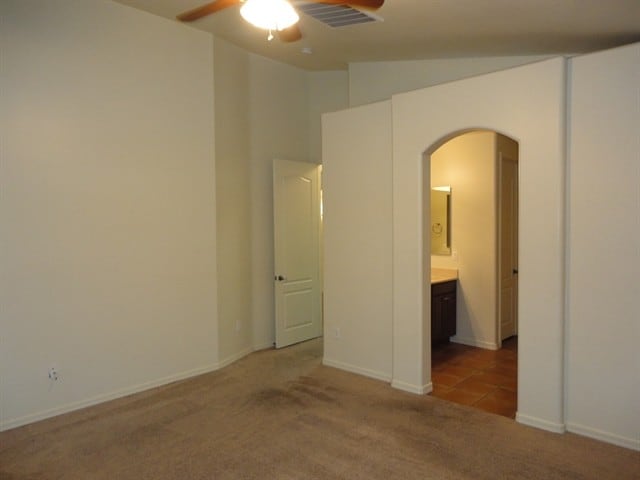Building Photo - 3075 S Ashley Dr