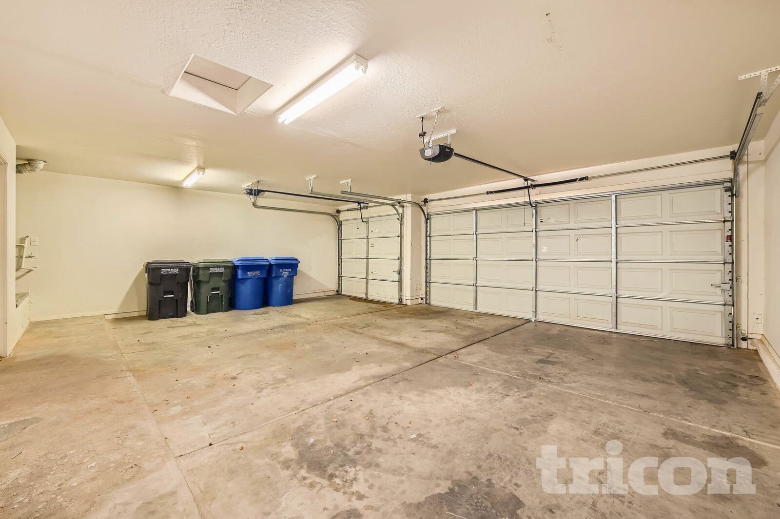 Building Photo - 6808 S 57th Ave