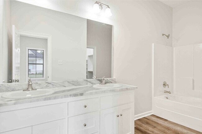 Building Photo - 105 Santa Marta Dr