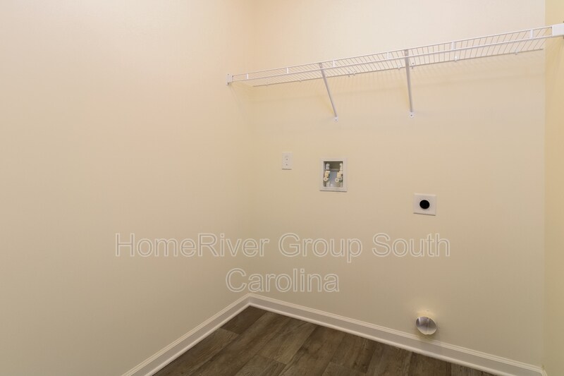 Building Photo - 240 Wahoo Cir