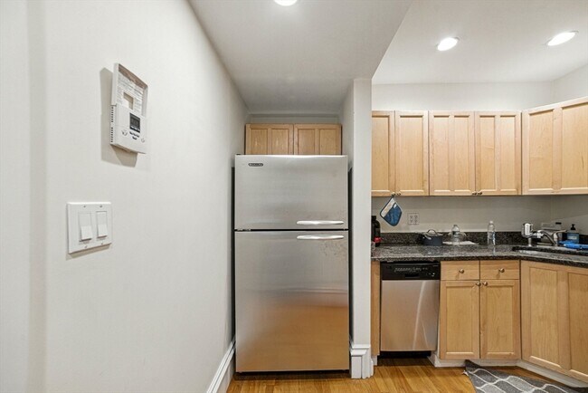 Building Photo - 310 Shawmut Ave