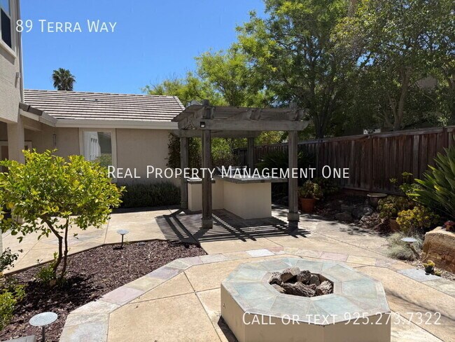 Building Photo - 89 Terra Way